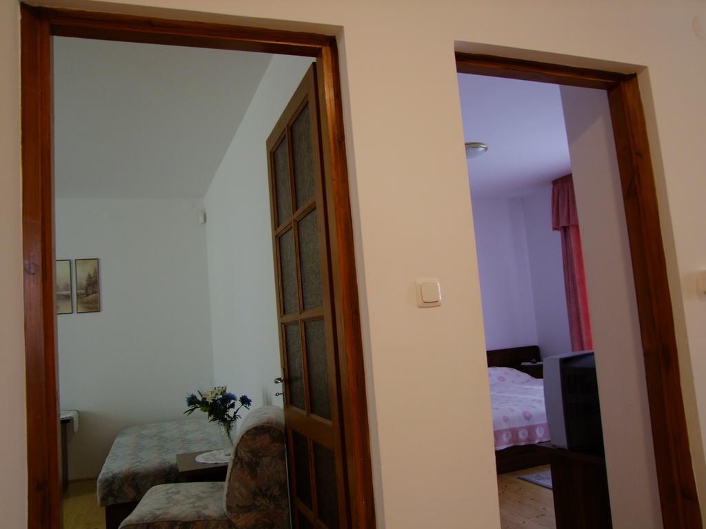 Rajna Apartmanhaz Богач Экстерьер фото