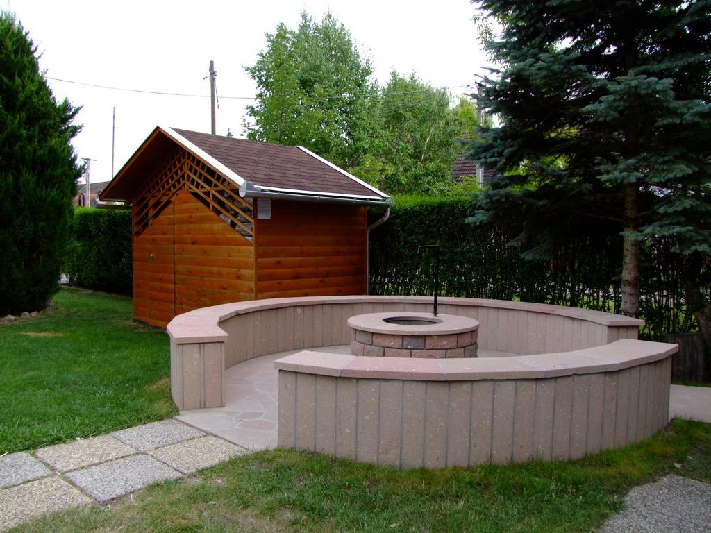 Rajna Apartmanhaz Богач Экстерьер фото